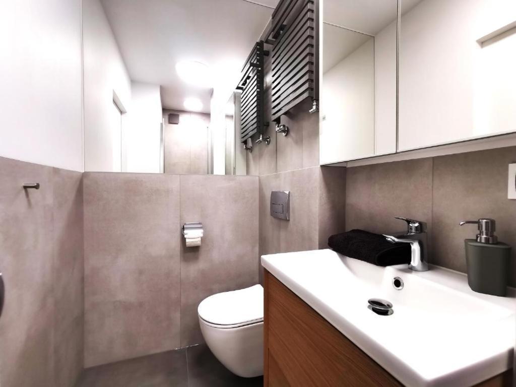 Wroc'Love Haukego Bosaka Check-In 24H Wrocław Eksteriør billede